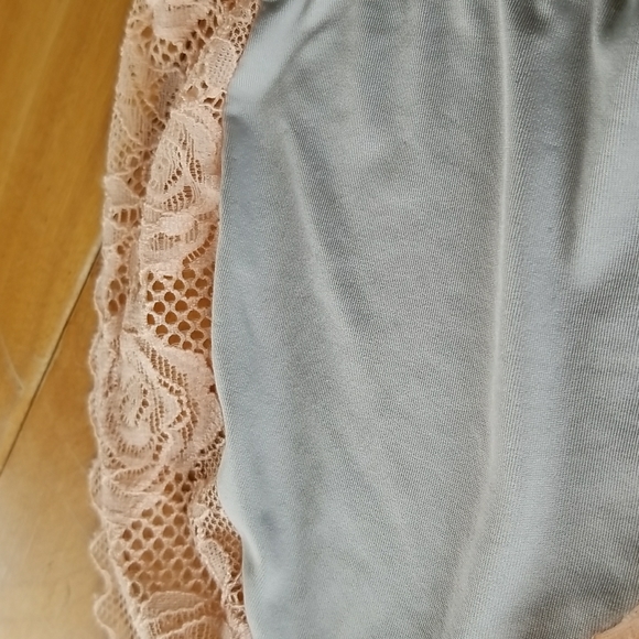 Lace Bralette - Picture 5 of 6